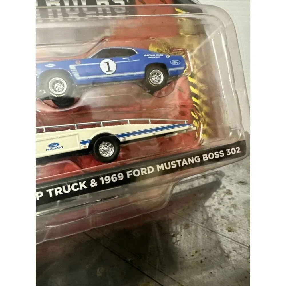 Greenlight 1969 FORD F350 RAMP‎ TRUCK & 1969 MUSTANG BOSS 302 HD Trucks